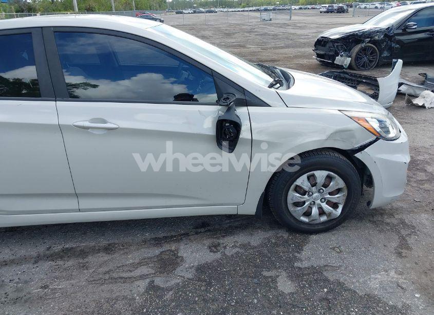 Photo 13 of 2016 Hyundai Accent SE (VIN KMHCT4AE4GU110456)