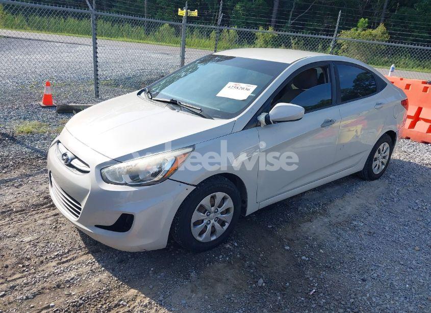 Photo 2 of 2016 Hyundai Accent SE (VIN KMHCT4AE4GU115057)