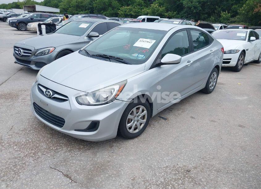 Photo 2 of 2013 Hyundai Accent GLS (VIN KMHCT4AE5DU448539)