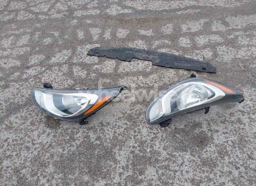 Photo 12 of 2013 Hyundai Accent GLS (VIN KMHCT4AE6DU494641)