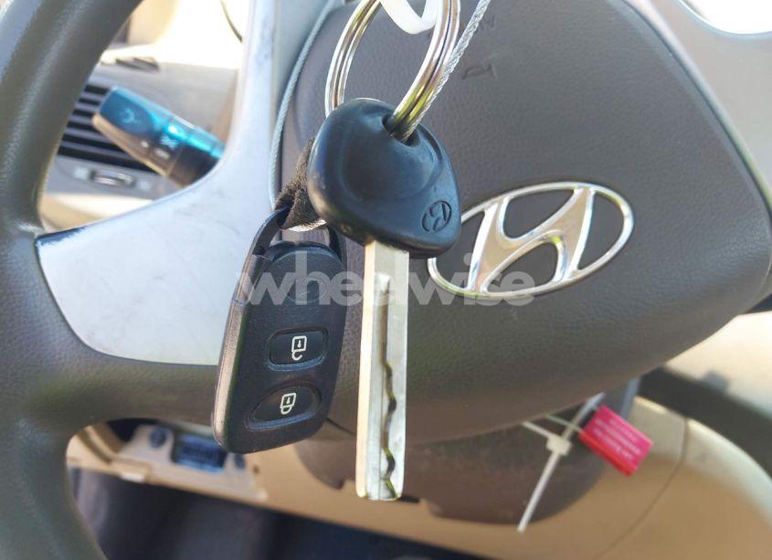 Photo 11 of 2014 Hyundai Accent GLS (VIN KMHCT4AE6EU618957)
