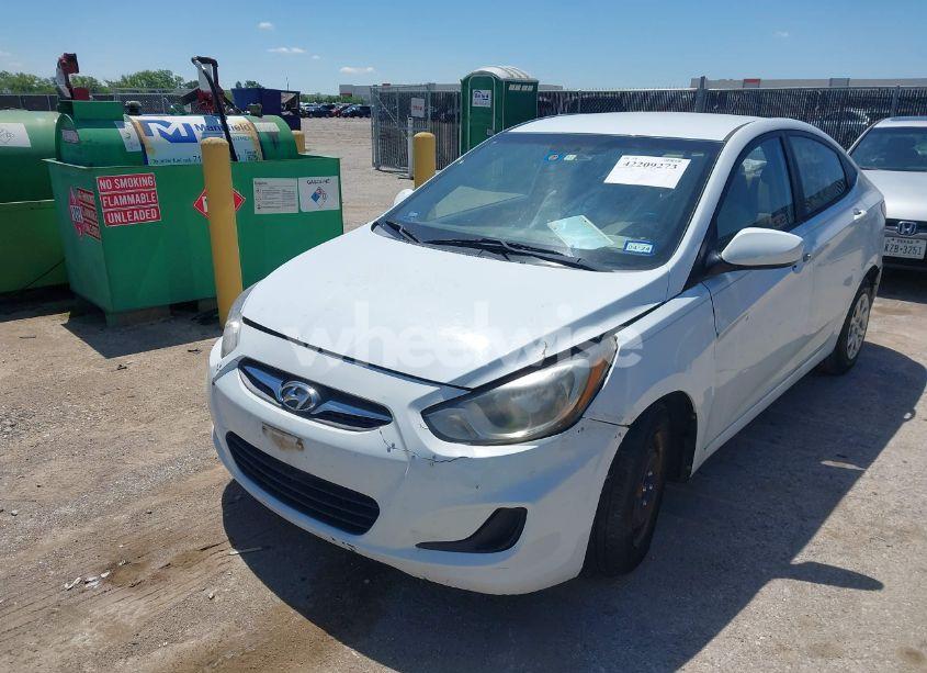 Photo 2 of 2014 Hyundai Accent GLS (VIN KMHCT4AE6EU618957)