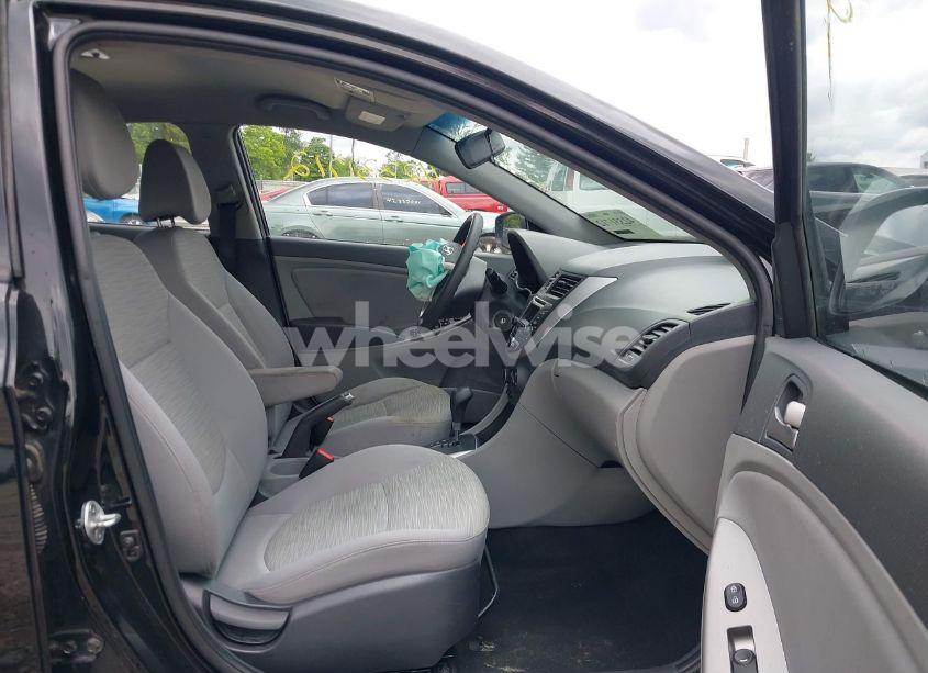 Photo 5 of 2017 Hyundai Accent SE (VIN KMHCT4AE7HU363918)