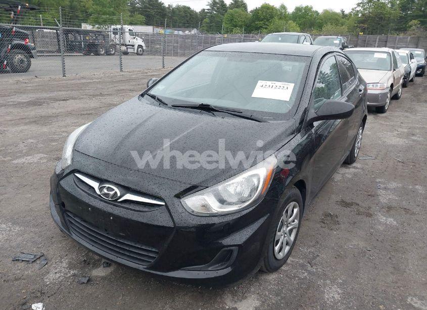 Photo 2 of 2013 Hyundai Accent GLS (VIN KMHCT4AE9DU579392)