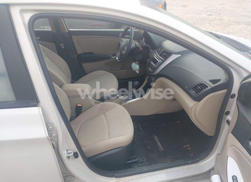 Photo 5 of 2016 Hyundai Accent SE (VIN KMHCT4AE9GU164447)