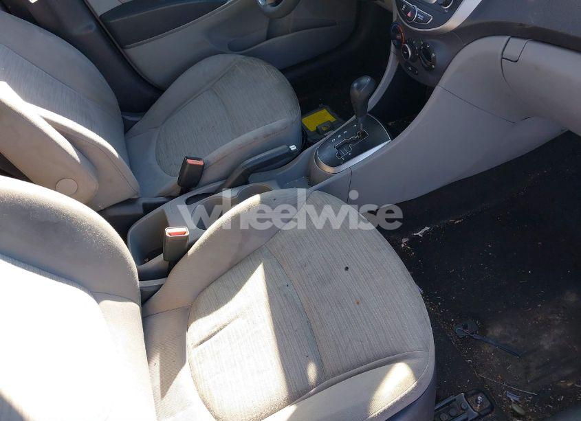 Photo 5 of 2017 Hyundai Accent SE (VIN KMHCT4AE9HU229847)