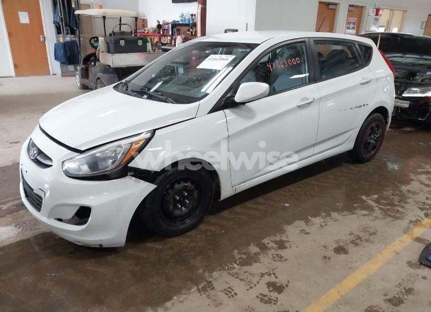 Photo 2 of 2016 Hyundai Accent SE (VIN KMHCT5AE1GU252785)
