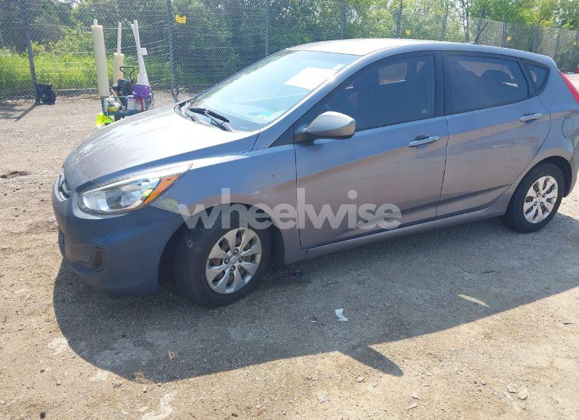 Photo 2 of 2016 Hyundai Accent SE (VIN KMHCT5AE1GU261082)