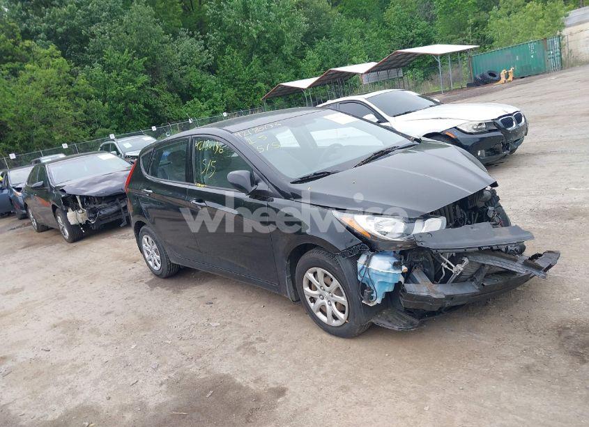 2014 Hyundai Accent GS (VIN KMHCT5AE3EU181067) main photo