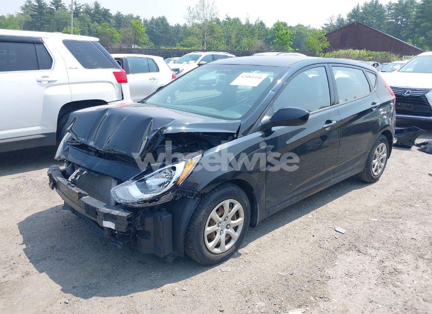 Photo 2 of 2013 Hyundai Accent GS (VIN KMHCT5AE8DU121736)