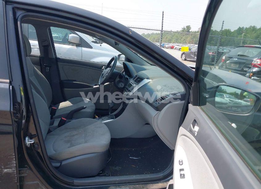 Photo 5 of 2013 Hyundai Accent GS (VIN KMHCT5AE8DU121736)