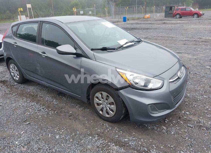 2017 Hyundai Accent SE (VIN KMHCT5AE8HU311803) main photo
