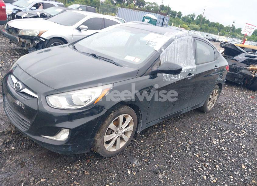 Photo 2 of 2013 Hyundai Accent GLS (VIN KMHCU4AE0DU277177)