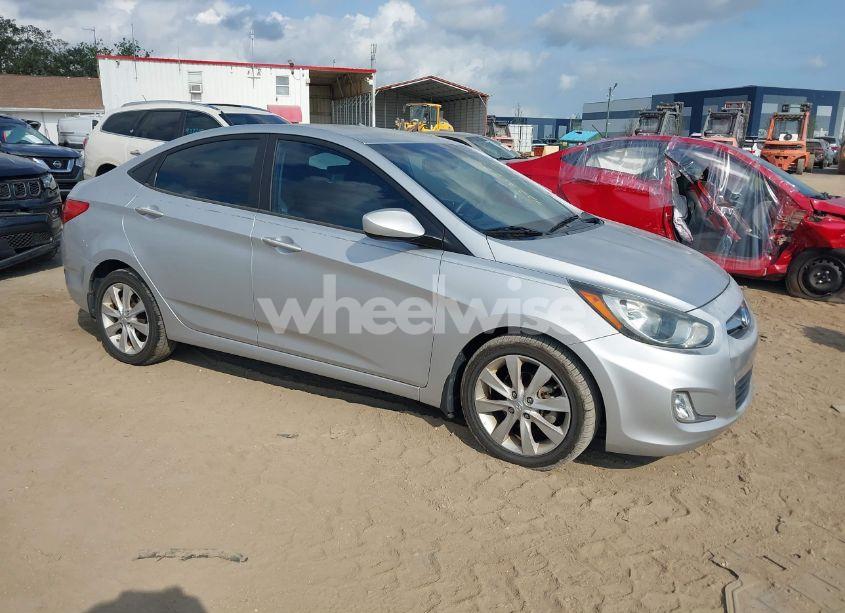 2013 Hyundai Accent GLS (VIN KMHCU4AE4DU316157) main photo
