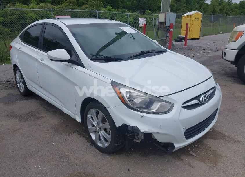 2013 Hyundai Accent GLS (VIN KMHCU4AE4DU435925) main photo