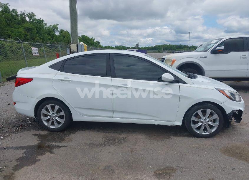 Photo 13 of 2013 Hyundai Accent GLS (VIN KMHCU4AE4DU435925)