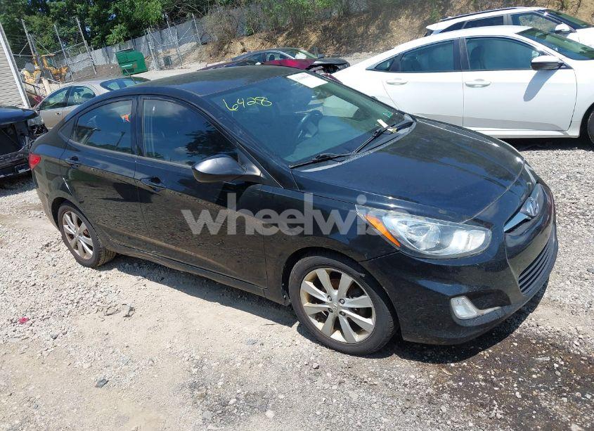 2013 Hyundai Accent GLS (VIN KMHCU4AE4DU576428) main photo