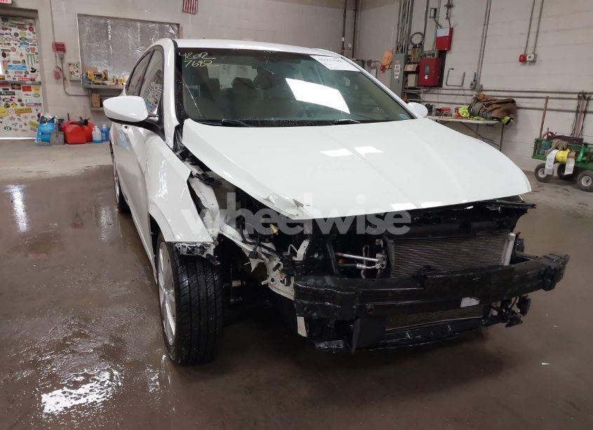 Photo 6 of 2014 Hyundai Accent GLS (VIN KMHCU4AE4EU756106)