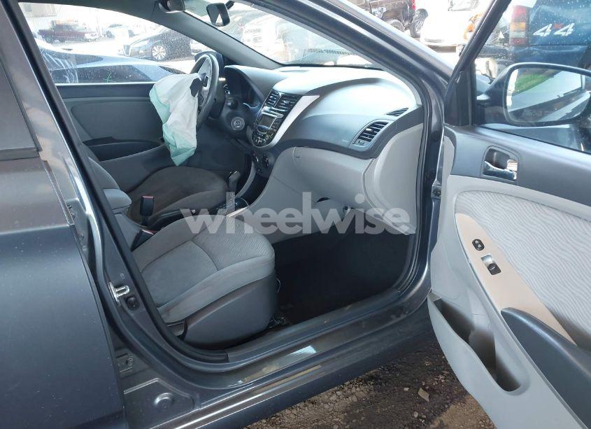 Photo 5 of 2013 Hyundai Accent GLS (VIN KMHCU4AE8DU380797)