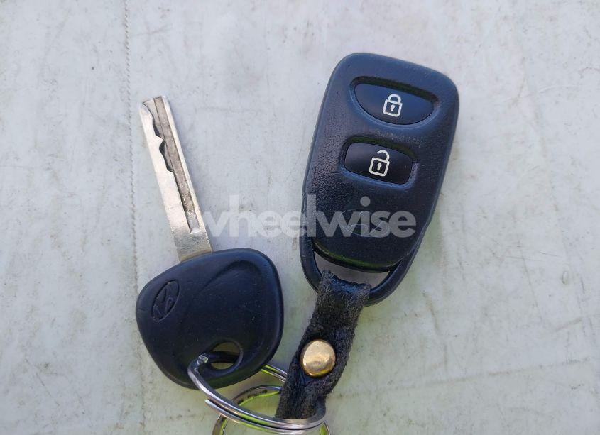 Photo 11 of 2013 Hyundai Accent GLS (VIN KMHCU4AE8DU578490)