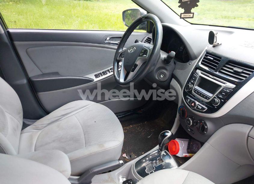 Photo 8 of 2014 Hyundai Accent SE (VIN KMHCU5AE0EU148315)