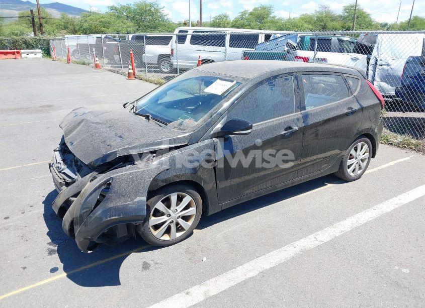 Photo 2 of 2014 Hyundai Accent SE (VIN KMHCU5AE1EU184613)