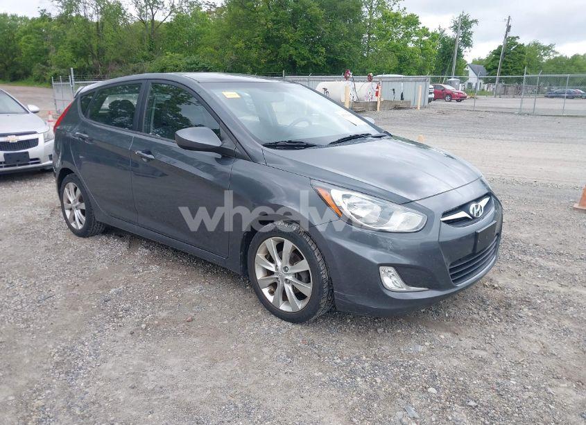 2012 Hyundai Accent SE (VIN KMHCU5AE3CU006411) main photo