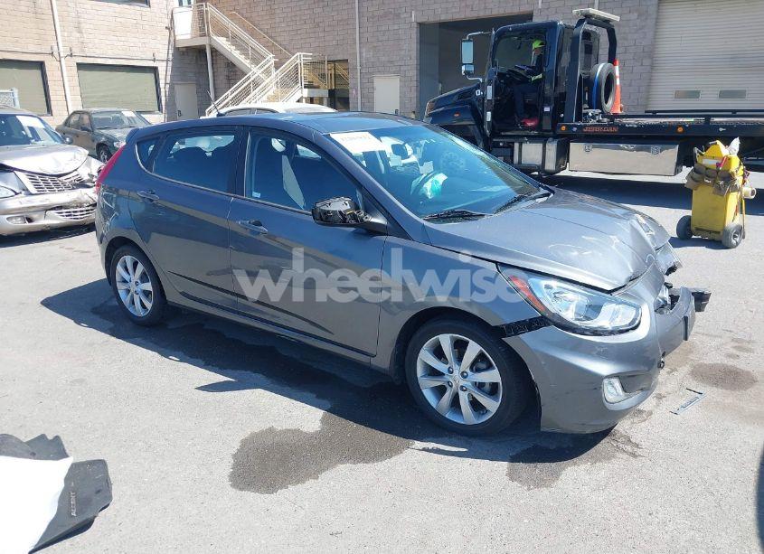 2012 Hyundai Accent SE (VIN KMHCU5AE5CU022142) main photo