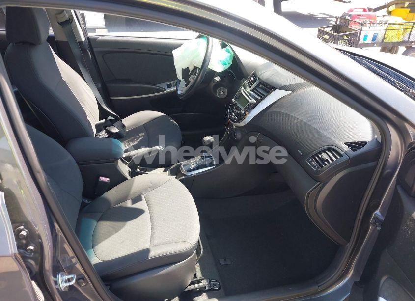 Photo 5 of 2012 Hyundai Accent SE (VIN KMHCU5AE5CU022142)