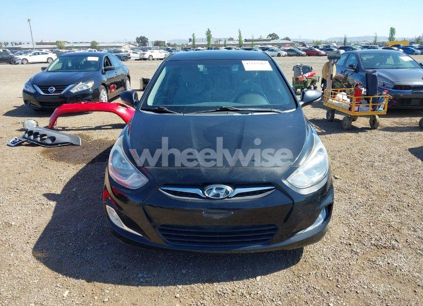 Photo 12 of 2013 Hyundai Accent SE (VIN KMHCU5AE5DU134165)