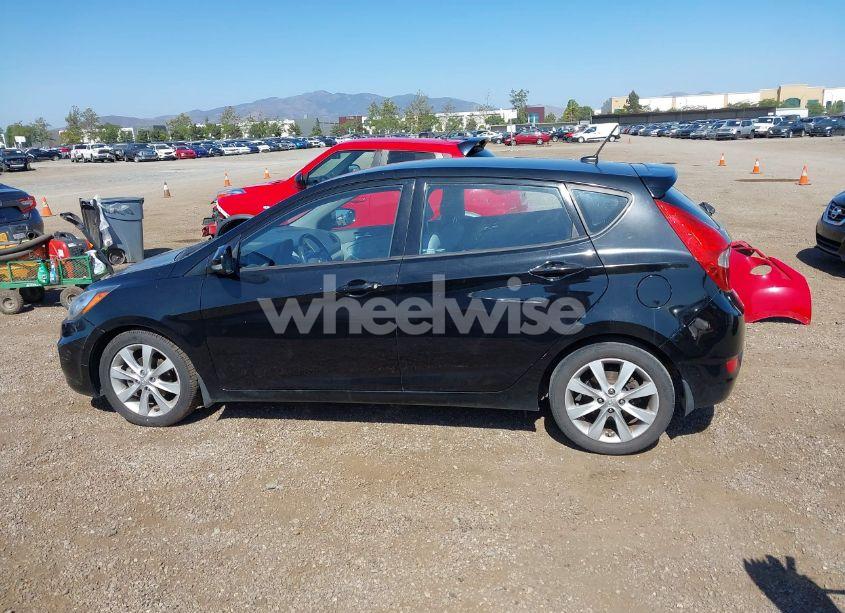 Photo 14 of 2013 Hyundai Accent SE (VIN KMHCU5AE5DU134165)