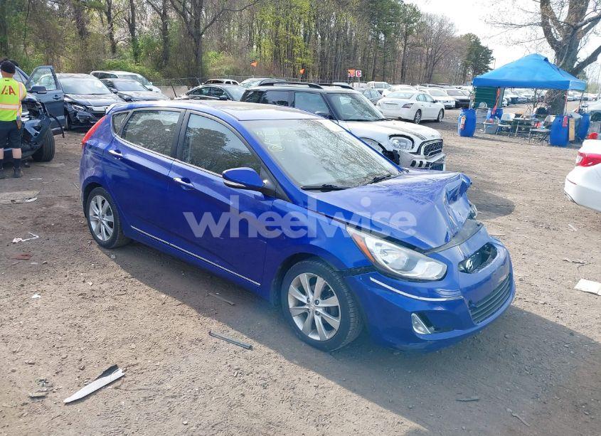 2013 Hyundai Accent SE (VIN KMHCU5AE7DU085650) main photo