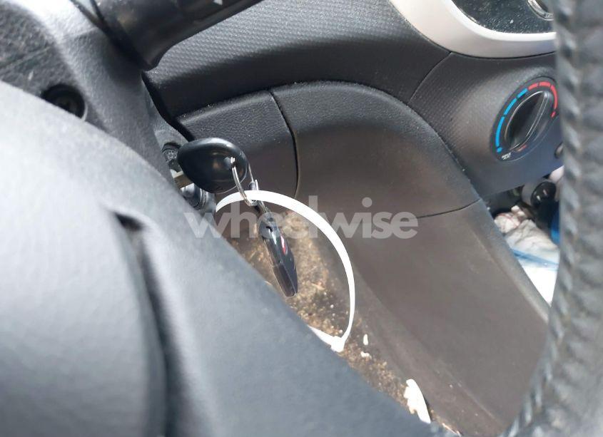 Photo 11 of 2013 Hyundai Accent SE (VIN KMHCU5AE7DU085650)