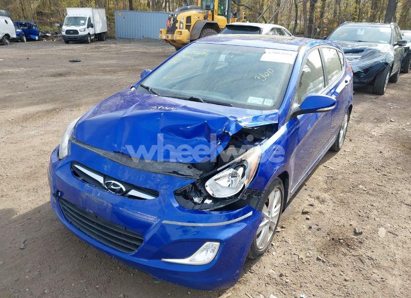 Photo 6 of 2013 Hyundai Accent SE (VIN KMHCU5AE7DU085650)