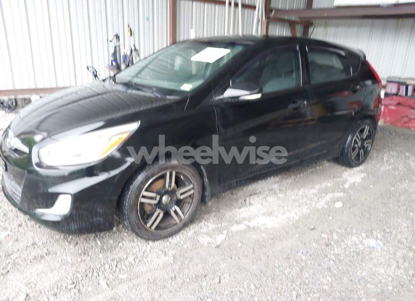 Photo 2 of 2014 Hyundai Accent SE (VIN KMHCU5AE7EU177178)