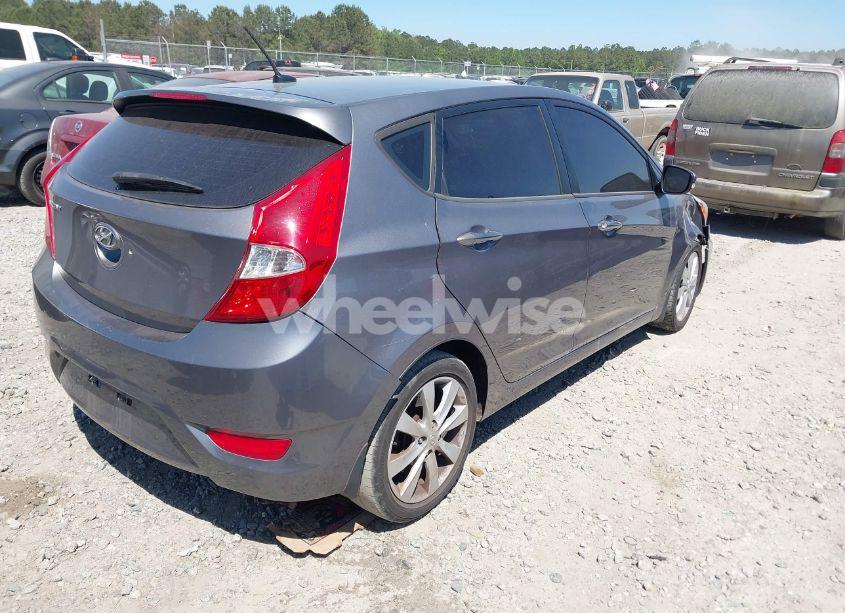Photo 4 of 2014 Hyundai Accent SE (VIN KMHCU5AE9EU142285)