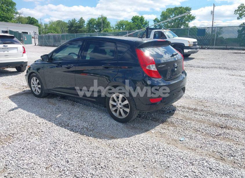 Photo 3 of 2014 Hyundai Accent SE (VIN KMHCU5AE9EU163914)