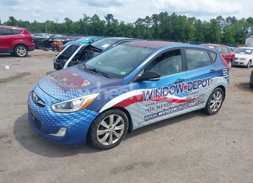 Photo 2 of 2014 Hyundai Accent SE (VIN KMHCU5AE9EU182785)