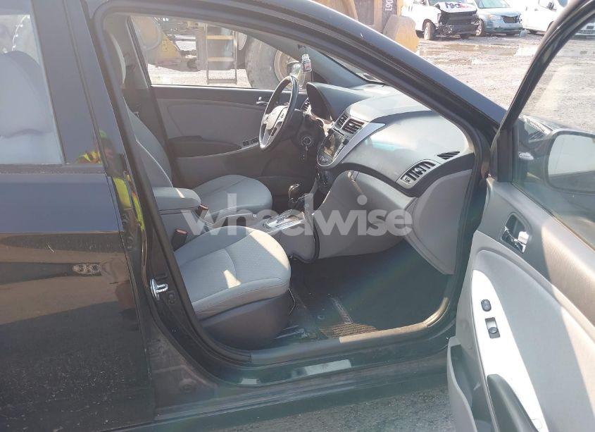 Photo 5 of 2014 Hyundai Accent SE (VIN KMHCU5AEXEU152291)