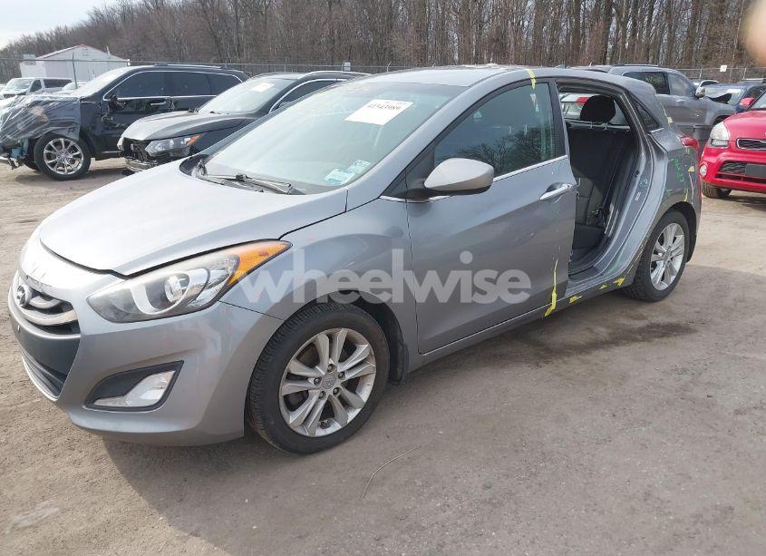 Photo 2 of 2013 Hyundai Elantra GT (VIN KMHD35LE2DU026672)