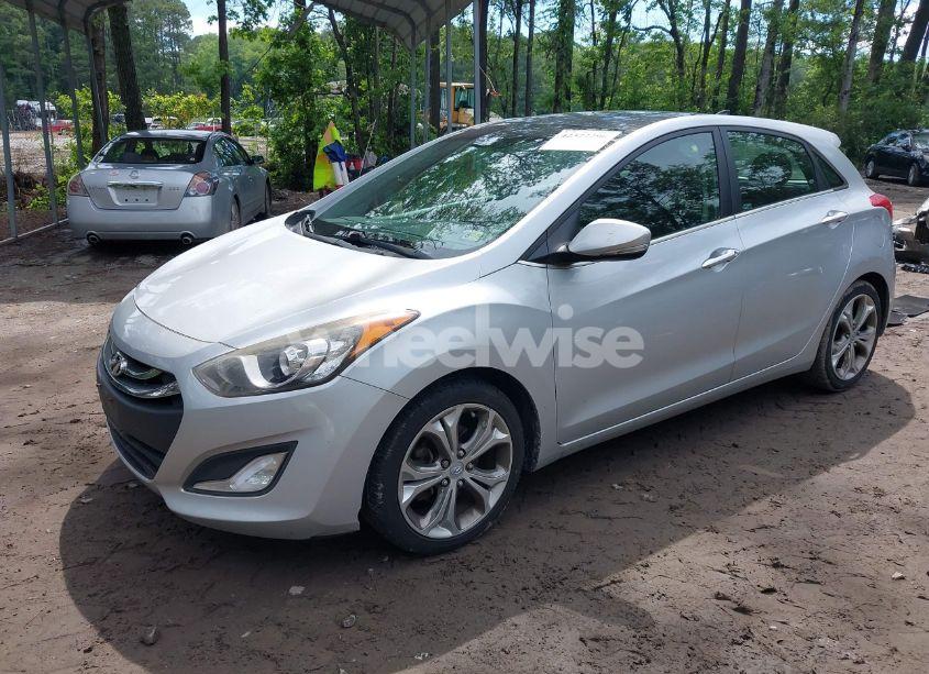 Photo 2 of 2013 Hyundai Elantra GT (VIN KMHD35LE8DU033609)