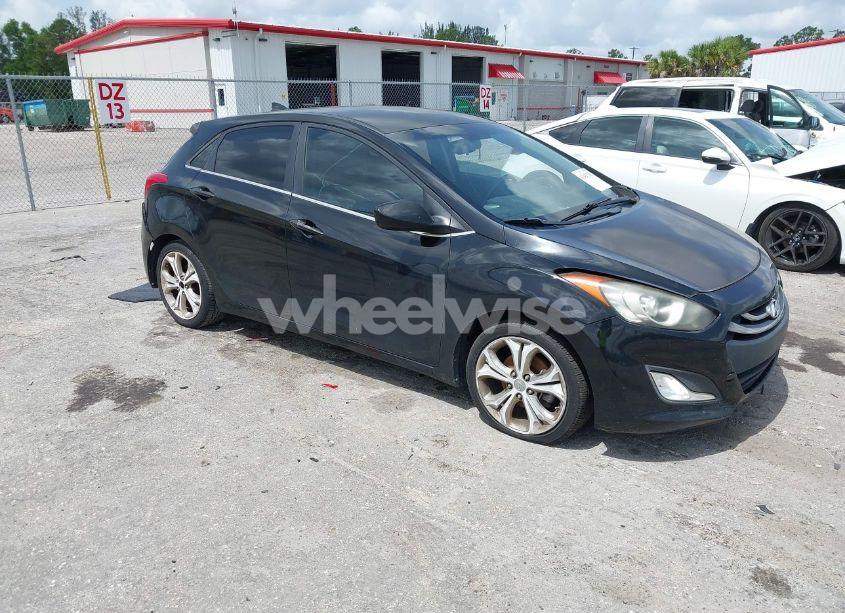 2013 Hyundai Elantra GT (VIN KMHD35LE8DU104632) main photo