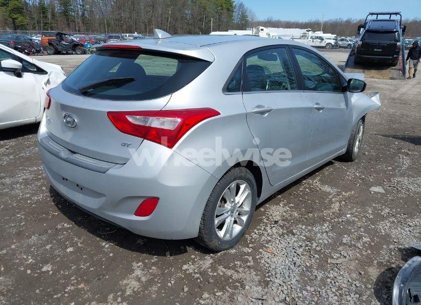 Photo 4 of 2013 Hyundai Elantra GT (VIN KMHD35LEXDU126664)