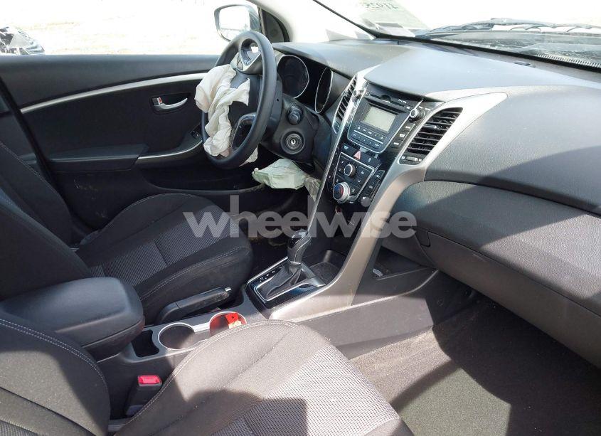 Photo 5 of 2013 Hyundai Elantra GT (VIN KMHD35LEXDU126664)