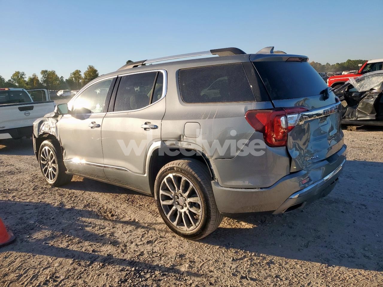 Photo 2 of 2023 GMC ACADIA DENALI (VIN KMHD35LH0EU207586)