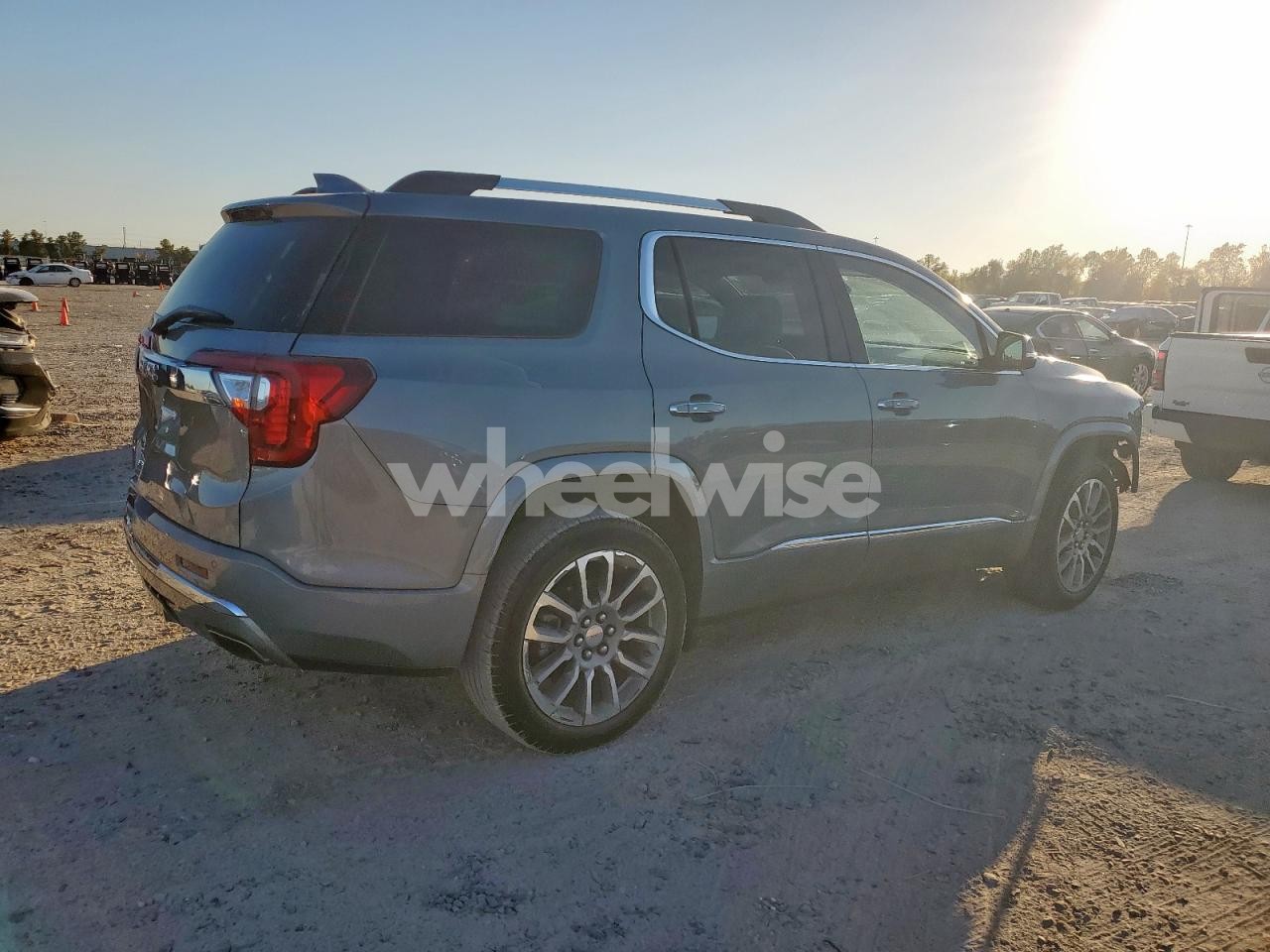 Photo 3 of 2023 GMC ACADIA DENALI (VIN KMHD35LH0EU207586)