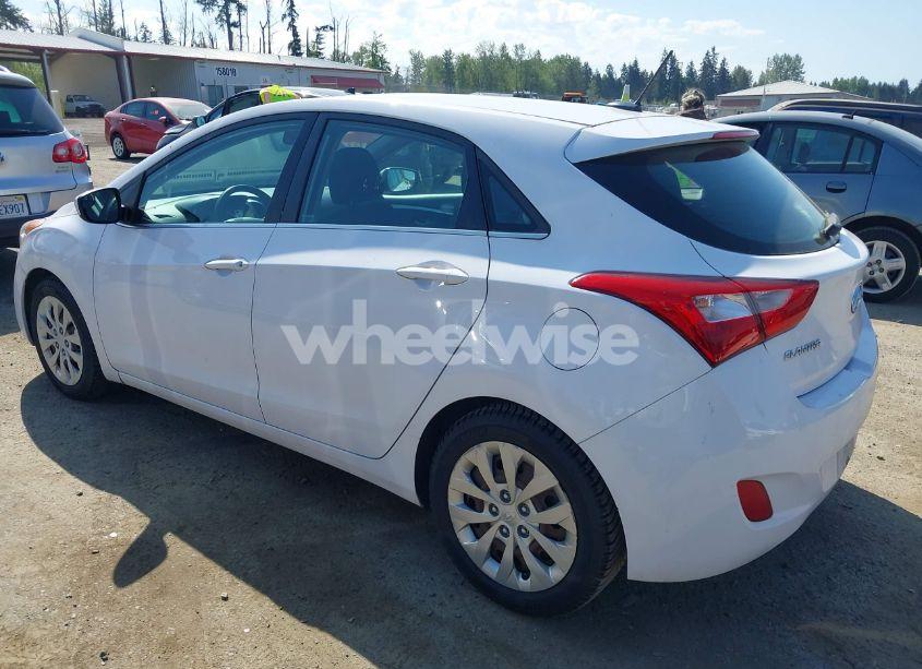Photo 3 of 2016 Hyundai Elantra GT (VIN KMHD35LH0GU264387)