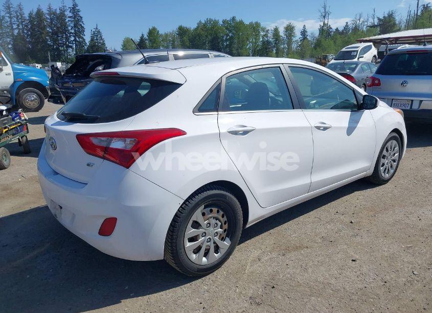 Photo 4 of 2016 Hyundai Elantra GT (VIN KMHD35LH0GU264387)