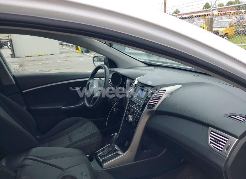 Photo 5 of 2016 Hyundai Elantra GT (VIN KMHD35LH0GU285904)