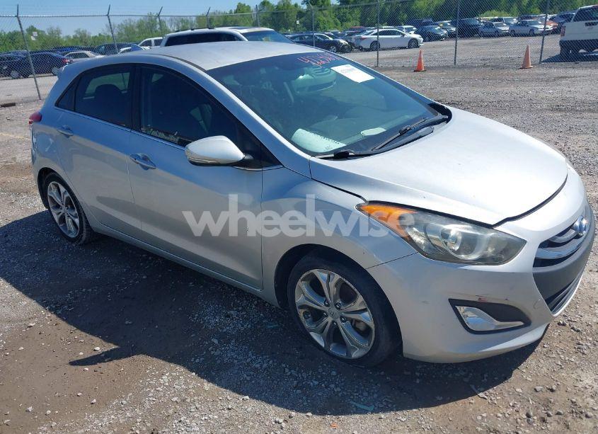 2014 Hyundai Elantra GT (VIN KMHD35LH1EU216135) main photo